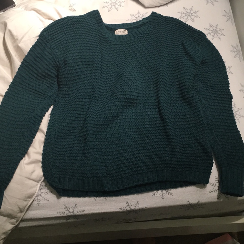 la hearts sweater
